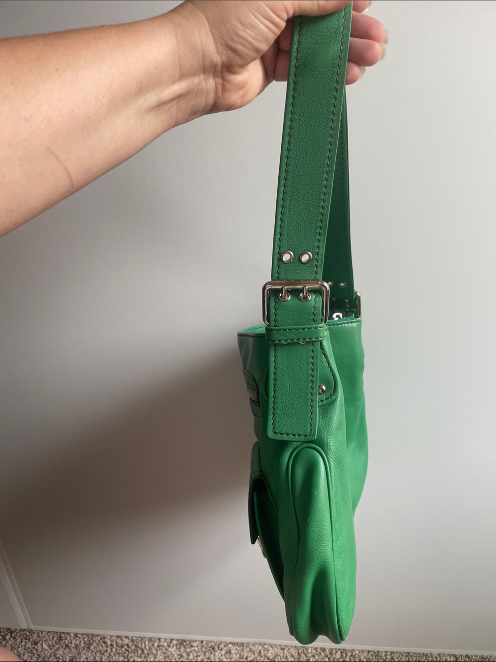 Marc Jacobs Emerald Green Leather Shoulder Bag with Front Pockets - Picture 6 of 14